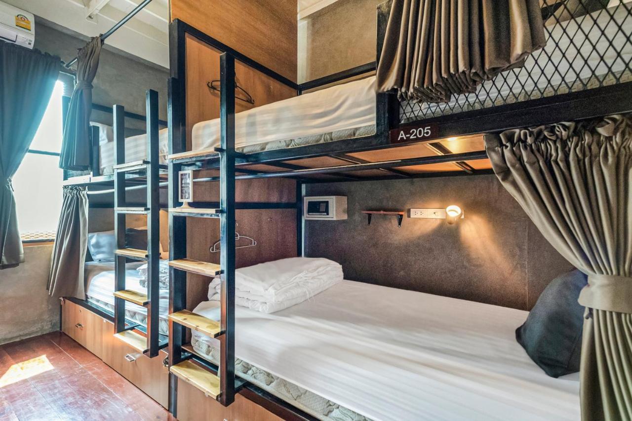 Oyo 685 Am Bed Hostel Bangkok Exterior foto